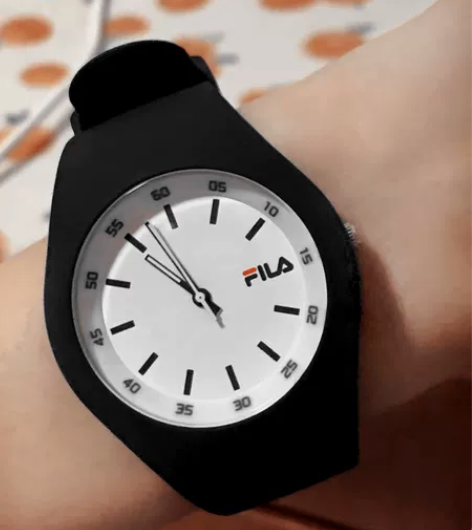 FLLA 斐乐黑色果冻手表带过三次 成色很...