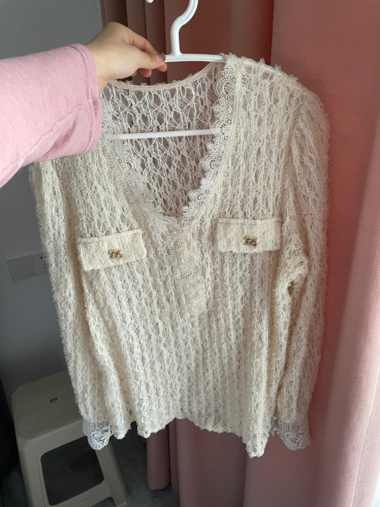 气质有点甜！法系优雅秋季新款V领仙气淑女蕾...