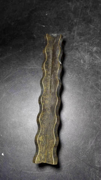 下乡收的民国时期铜组合笔架，造型独特，品相...