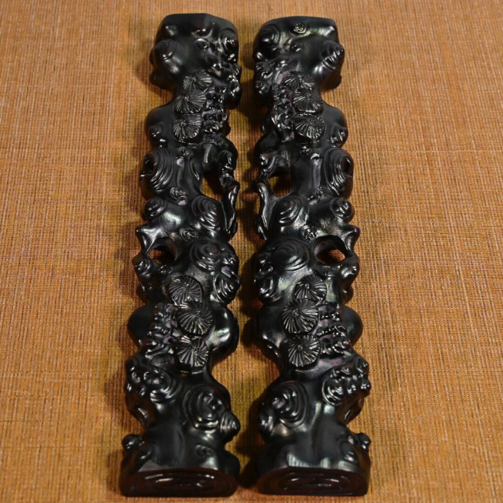 黑檀木镂空雕刻松树枝镇尺一对