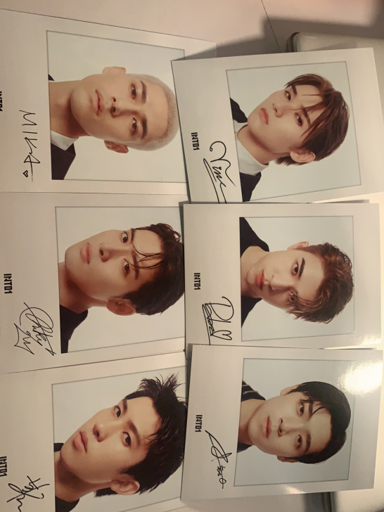 出into1明信片费加罗杂志