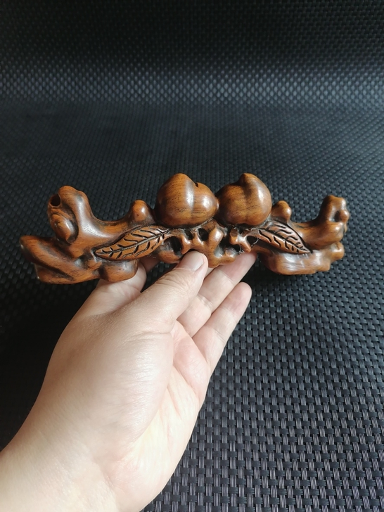 民间收来的花梨木文房寿桃笔架一个,传世回流...