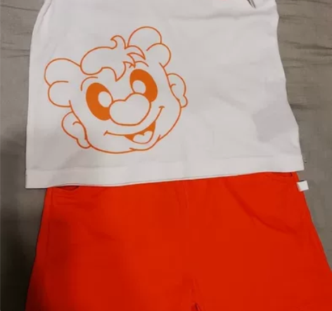 吉的堡夏季校服，140码和120码各一套，...