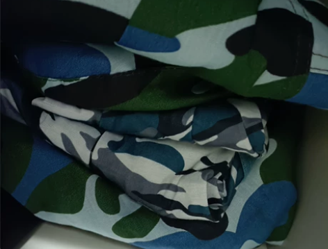 出军训服全套 军训穿过几次不需要了，干净的...
