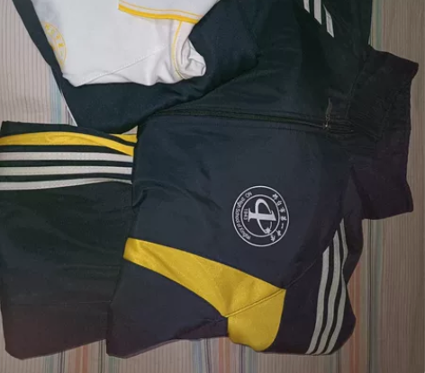邢台一中校服 几乎全新 冬季的165 其他...