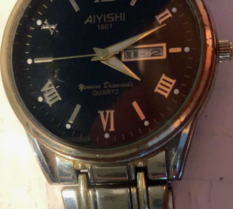 闲置的男士石英表，走时准确 感兴趣的话点“...