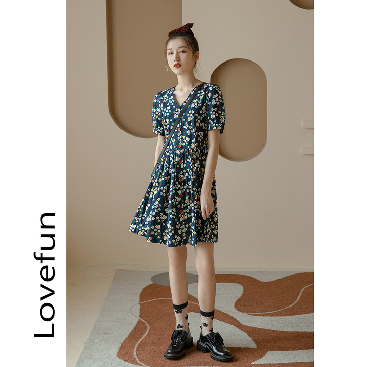 碎花裙2021年夏季小个子收腰森系清晰气质...