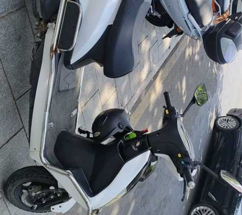 哈啰电动车。6072电压。最高时速六十多迈...