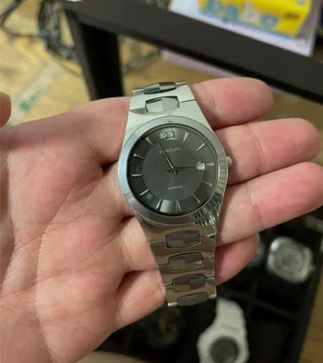 罗西尼手表，商场专柜买的正品 ，转给有需要...