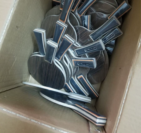 乒乓器材店不做了,剩余一些底板、套胶、乒乓...