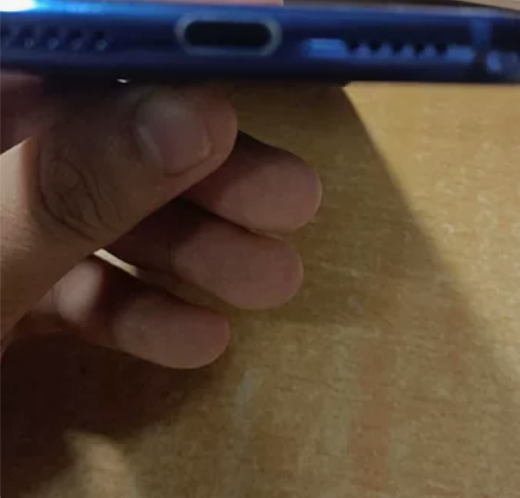 小米9se，屏幕观感没什么问题  6+64...