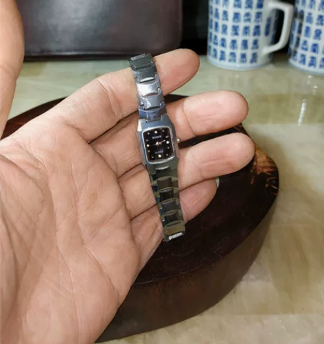 罗西尼女式镶钻石英表，原装正品，未拆未测，...