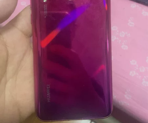 华为Nova4，屏坏了，开机，后摄脏了图3...