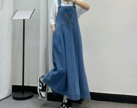 背带裙 背带连衣裙啊啦柏剌绣牛仔女春秋韩版...