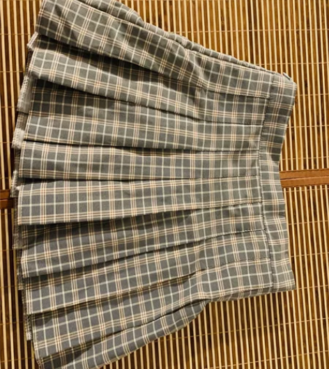 腰围66,臀围84cm A字格子百褶裙,学...