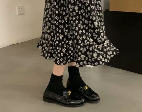 陆小团团自制2022早春新款气质复古港风碎...