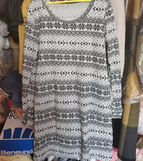 港风复古印花中长款，全新 新旧做工如图， ...