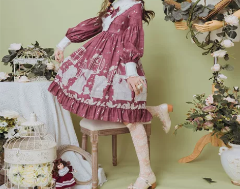 出豌豆姬的考验op，m码，全新仅拆，可送一个自搭头饰 感兴趣...