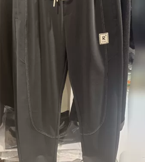 休闲裤男女同款尺码目前齐全，全新包邮商场品...