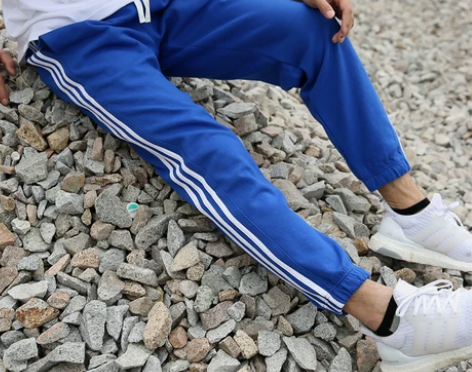 ?三条扛运动裤男束脚裤卫裤子三道杠秋冬款三...