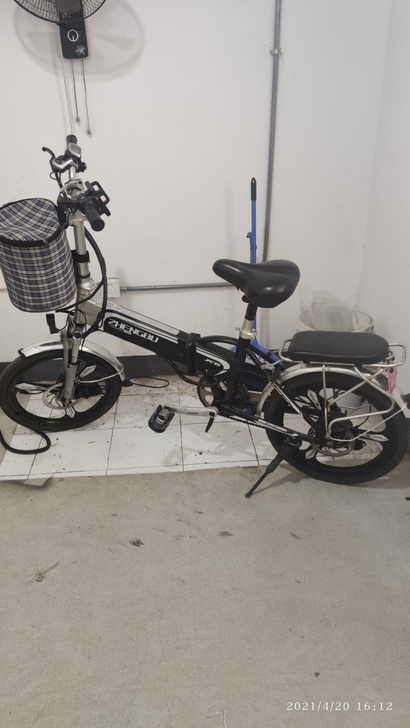 正步折叠电动车，高配版，三刀一体轮，续航8...