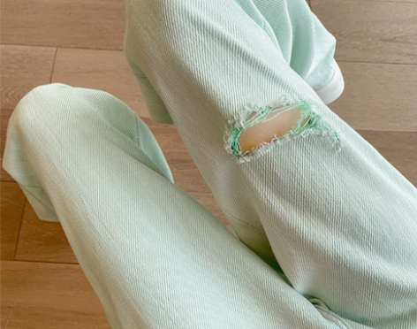 【狂暑季价】绿色破洞牛仔裤女宽松直筒高腰女...