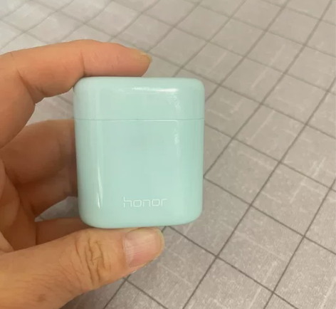 荣耀flypds，买下几乎没有用过低价出，...