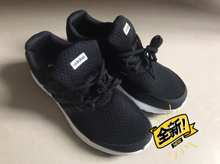 正品阿迪达斯/adidas 跑步鞋