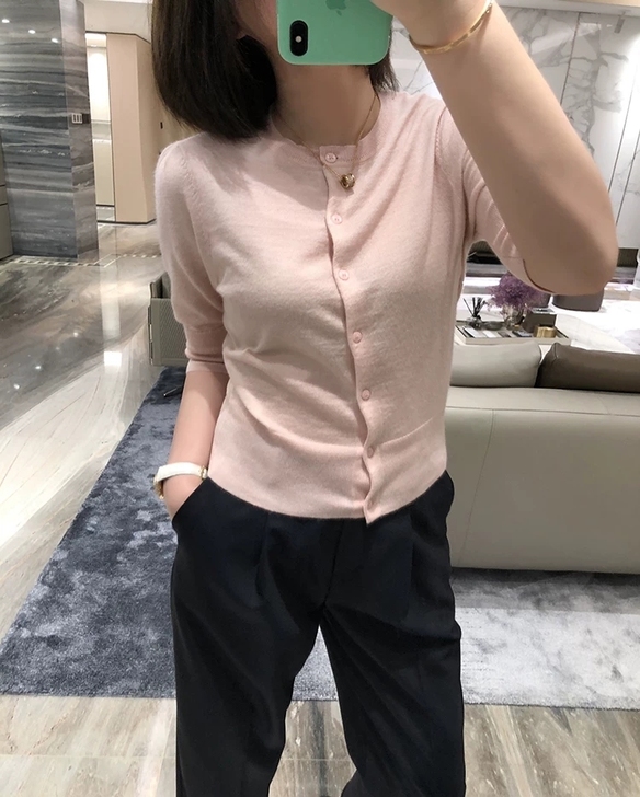 宠爱无名 羊绒半袖 超细精纺羊绒，外搭开衫...