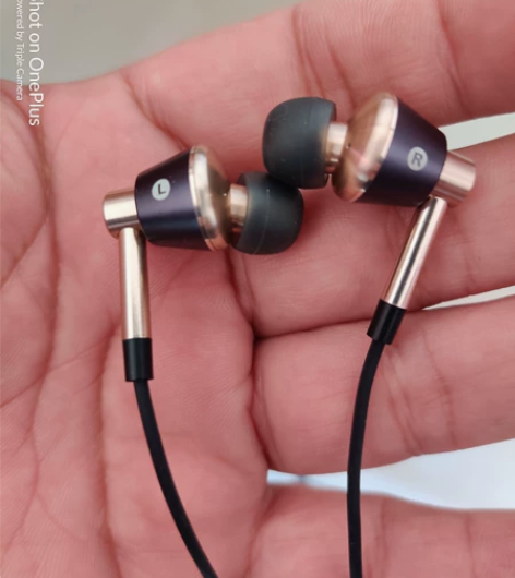 1MORE万魔耳机E1001苹果插头耳机，...