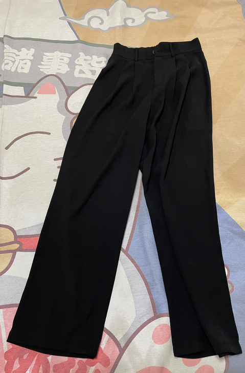 西装裤 实体店220买的 垂坠质感很好 穿...