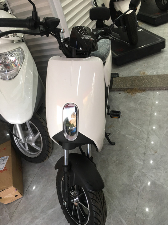 新大本田S07电动车