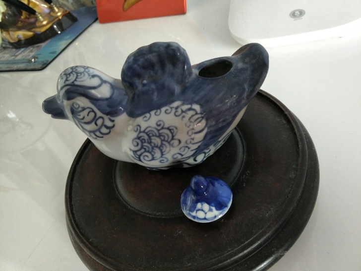 文房水盂一个，鸳鸯造型很小巧可爱，具体年份...