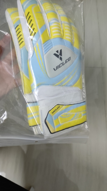 维克奥多 全新青少年足球守门员手套 颜色很...