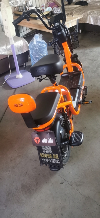 新国标雅迪小飞象电动车1800元低价出售：...