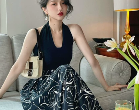 酒午港风复古2022春夏挂脖性感美背吊带背...