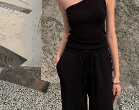 别致单肩斜肩针织背心上衣女夏新款内搭锁骨无...