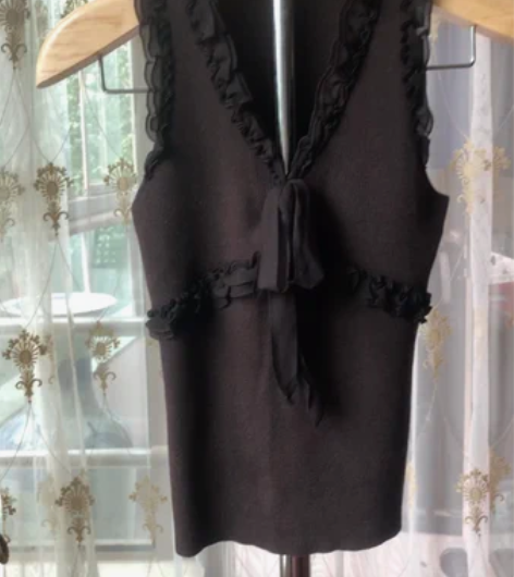 花边针织背心女 捡漏!速卖清衣柜!九五新!...