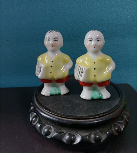瓷塑人物，三毛人物摆件，还剩一个 感兴趣的...