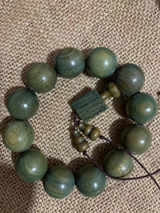 绿檀。尺寸2.0，绿檀又称玉檀，玉香檀。百...