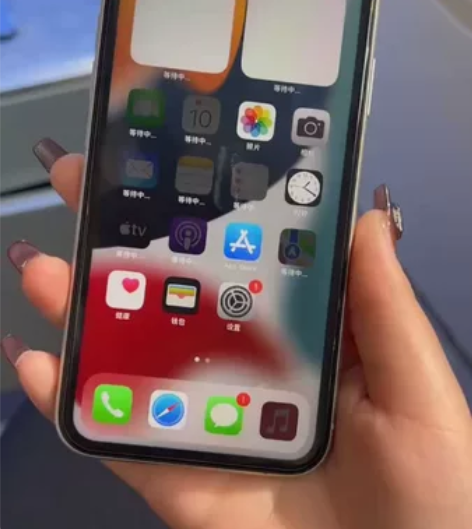 苹果11。 128的 感兴趣的话点“我想要...