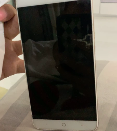 二手中兴手机，屏幕边碎一块了，可接打电话 ...