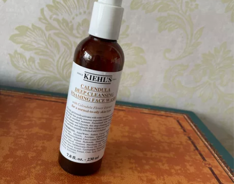 科颜氏金盏花清透洁面啫喱。出科颜氏金盏花洗...