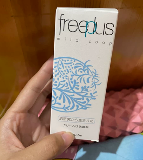 freeplus芙丽芳丝洗面奶氨基酸系净润...