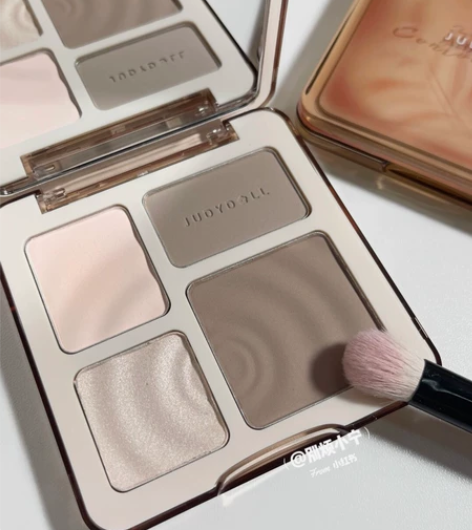 橘朵高光修容一体盘 全新，正品，不议价，售...