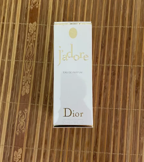 专柜正品迪奥香水，原价700多买的，当时买...
