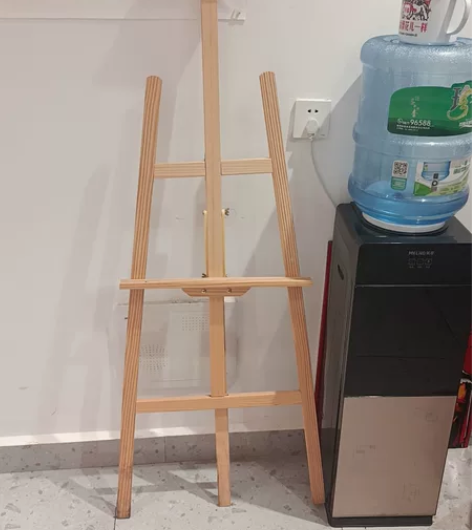 闲置画架，几乎全新，买来就开业用过一次 感...