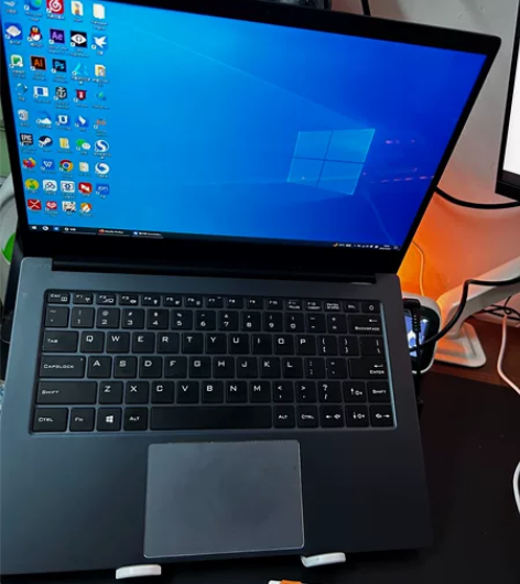 机械革命S2。512G。买的100色域版。...