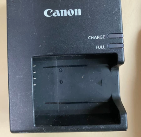 Canon/佳能相机原装LC-E10充电器...