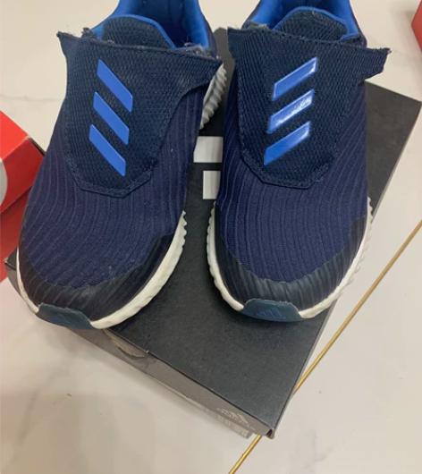 阿迪儿童运动鞋 感兴趣的话点“我想要”和我...